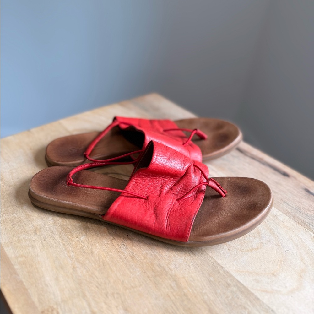 Unity in Diversity Kira red leather slides sandals 40 9